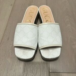 Gucci Women's Cream Mules 37